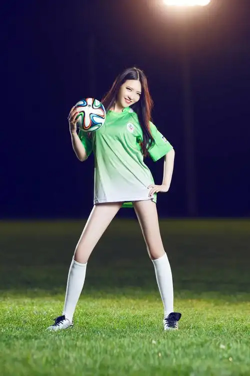 FOOTBALL-050